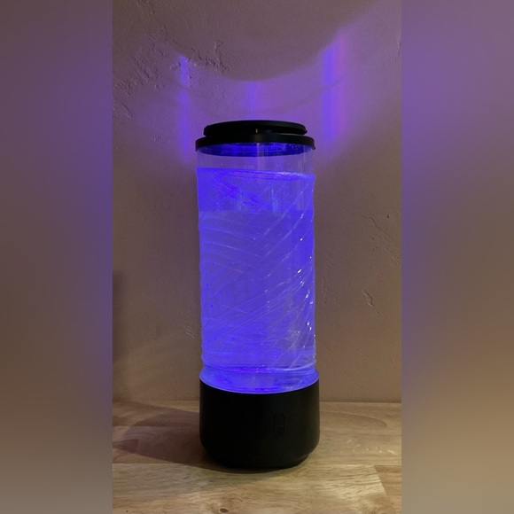 Under the Sea Wireless Speaker & LED Lamp from Wonderlit Beyond Lighting. NWTS. - Picture 7 of 15